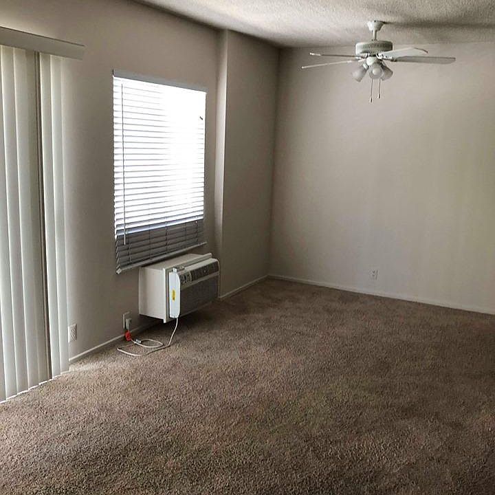 2nd image of 406 Veteran Ave APT 12
