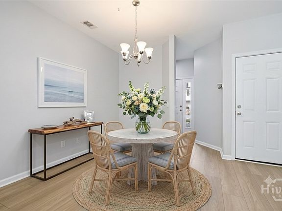 4th image of 295 Cantle Drive