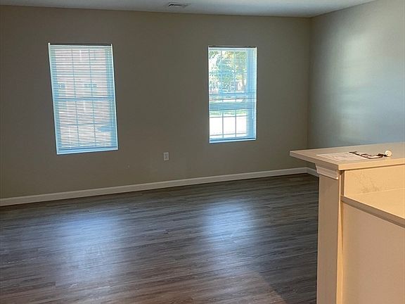 5th image of 176 Wales St #4