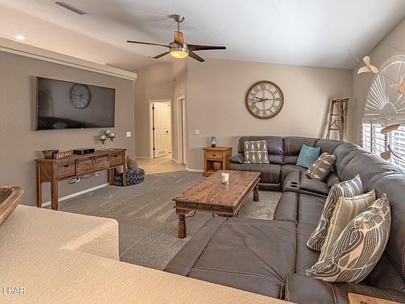 3rd image of 2871 Appletree Dr