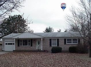 1836 Cassell Rd, Manhattan, KS 66502