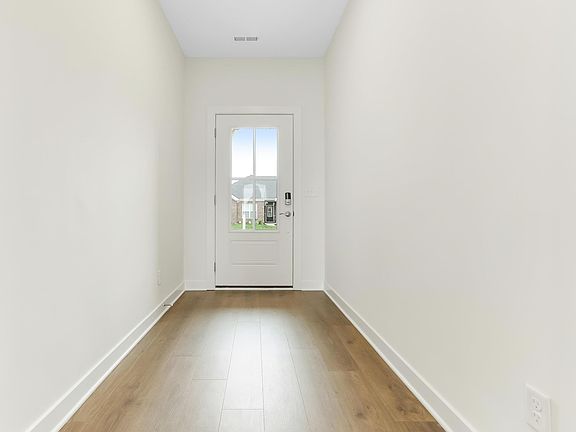 4th image of 3091 Dowgate Dr