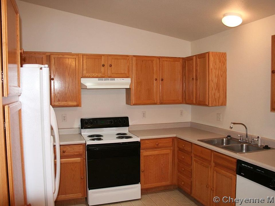 1st image of 4013 Rockwood Dr