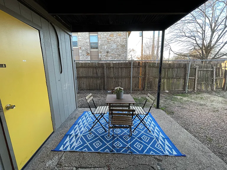 2409 Ventura Dr #C — Photo 10