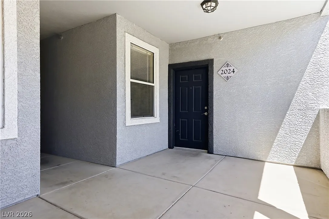 2 bed, 2.0 bath, 930 sqft, $1,295 — Photo 3