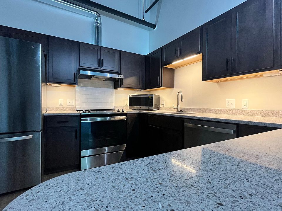 1st image of 611 W Kalamazoo Ave #101