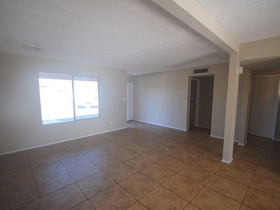 3rd image of 2217 W Del Campo Cir