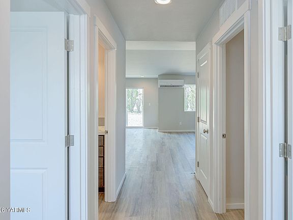 3rd image of 613 N Oak St #19
