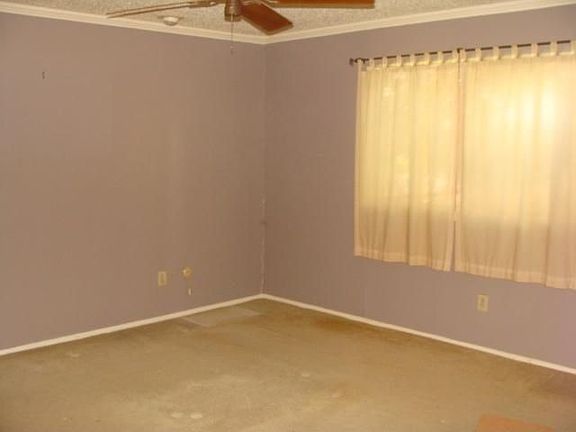 4th image of 1715 Carolyn Way