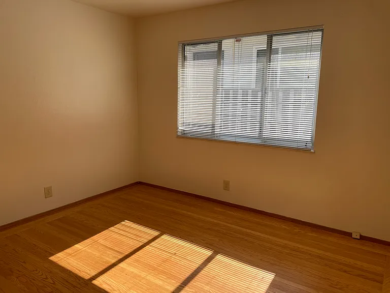 2450 Milvia Street — Photo 28