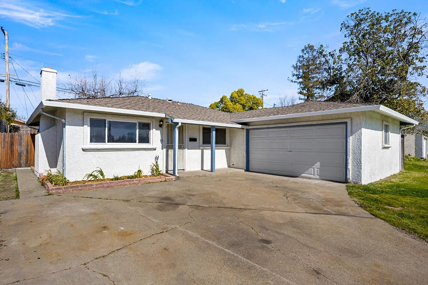 1407 Michael Way photo 1