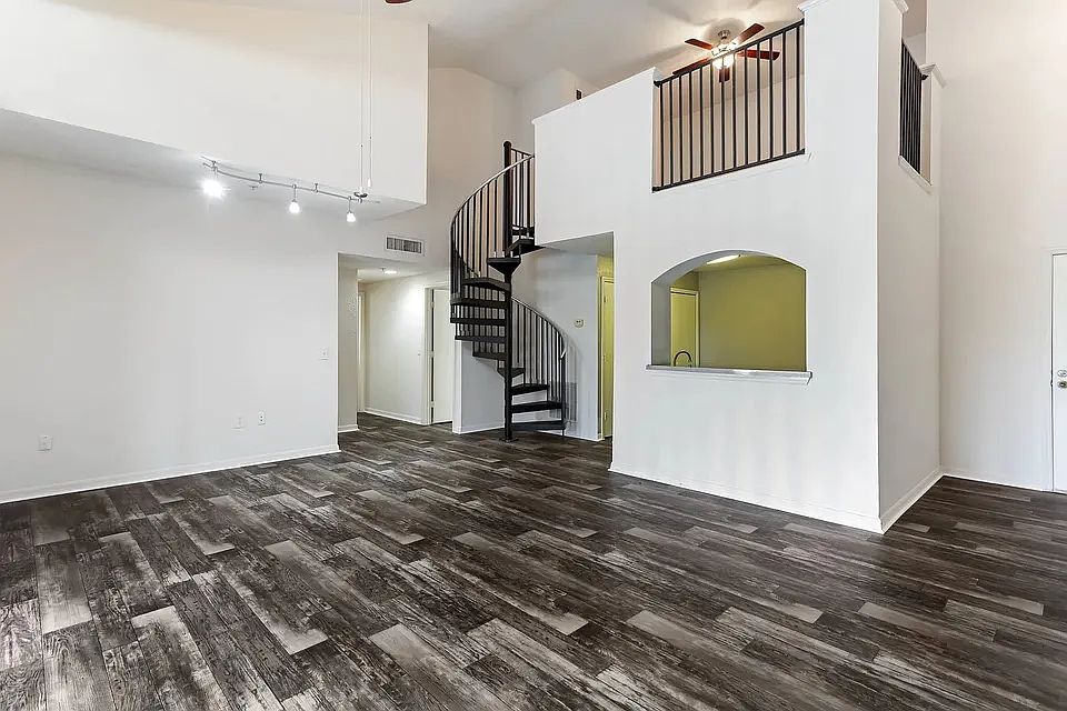 1st image of 12916 Pittsfield Ave #2