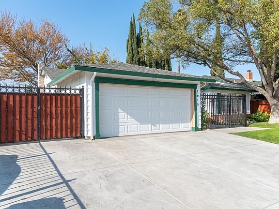 3rd image of 1913 Lincoln Blvd