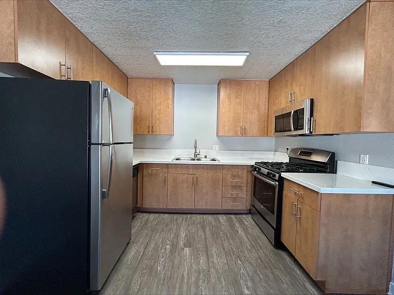 The Circle Apartments at Long Beach — Photo 69