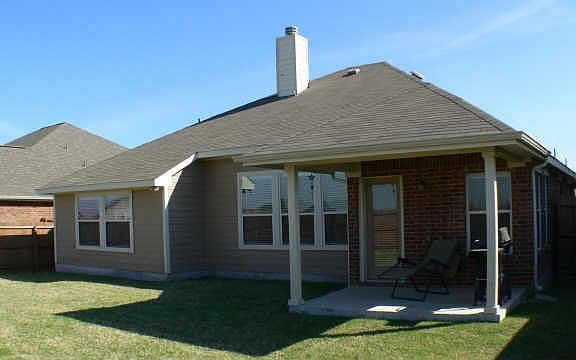 2nd image of 1627 Luckenbach Dr