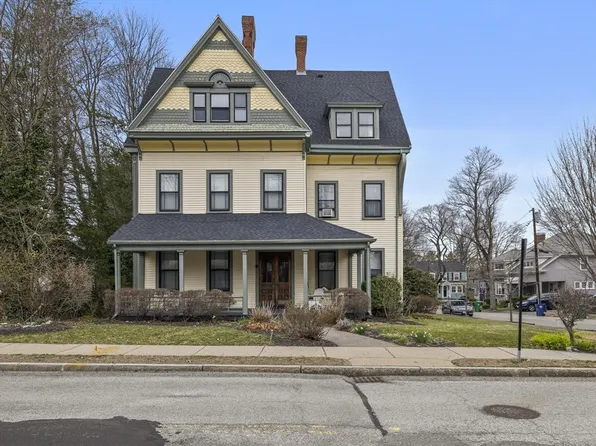 49 Grove St APT 8, Newton, MA 02466