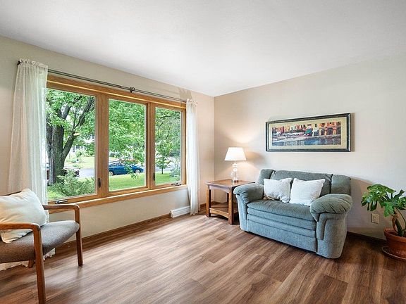 5th image of 2821 King James Way
