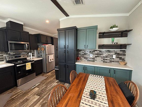 4th image of 117 Croghan St Lot 181