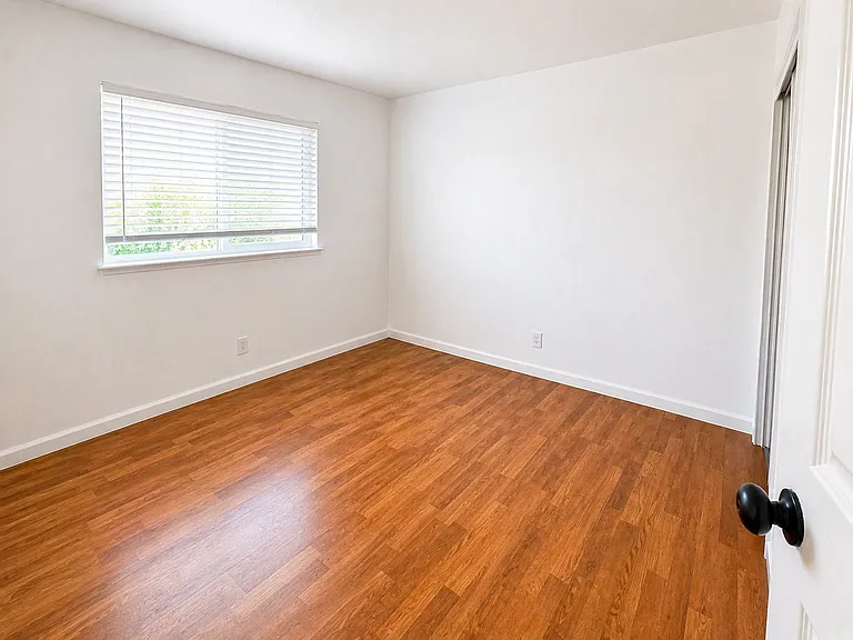 3911 Annadale Ln #8 — Photo 11
