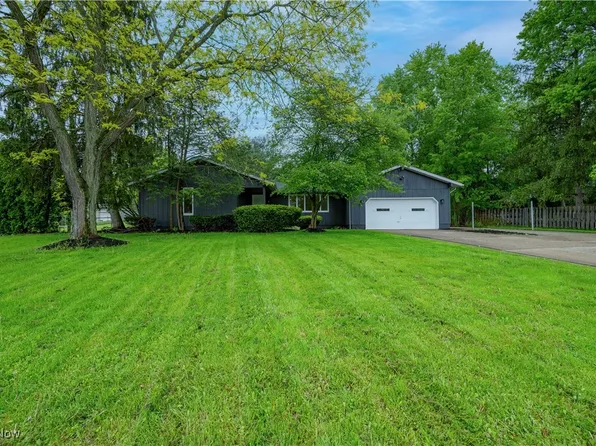 6006 Tippecanoe Rd, Canfield, OH 44406