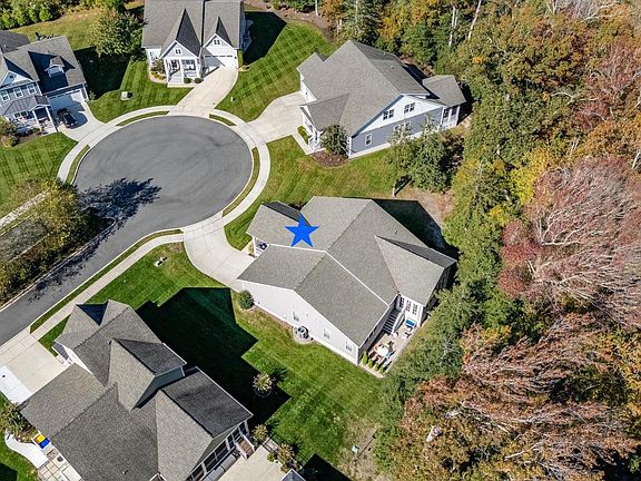 4th image of 13 Johnsons Glade Ln