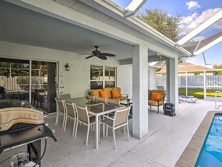 3223 SE Santa Barbara Pl #4 — Photo 12