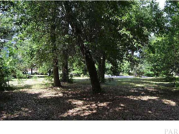 2nd image of 4800 Peacock Dr