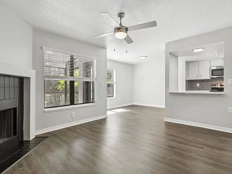 Peninsula at Northwood — Photo 13