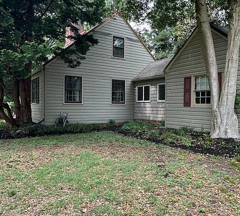 4th image of 315 N Park Dr