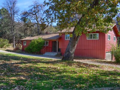 42896 Country Club Dr E, Oakhurst, CA, 93644