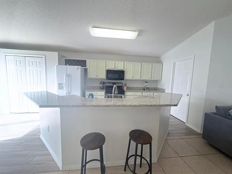 730 Garberia Dr — Photo 10