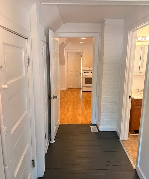 828 E Wright St #2 — Photo 7