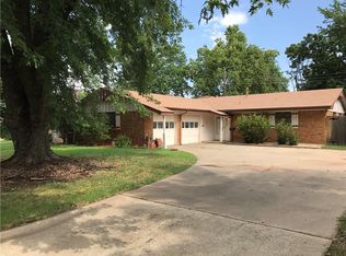 8313 NW 34th Ter, Bethany, OK 73008