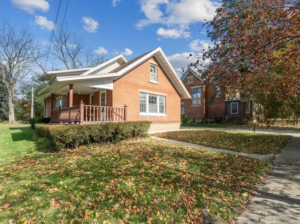 307 2nd St SE, Hopkinton, IA 52237