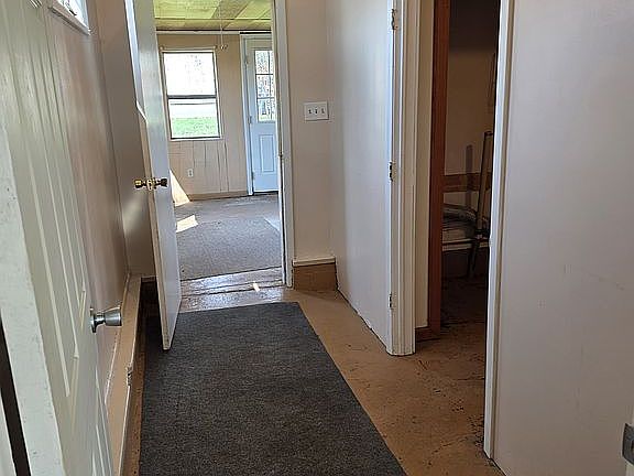 4th image of 108 W Pine St