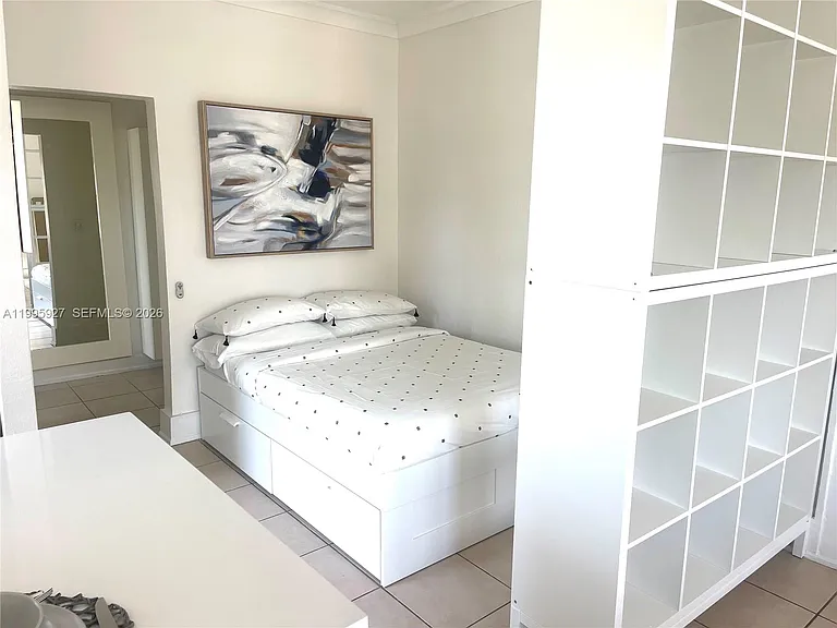 1611 Michigan Ave #27 — Photo 6
