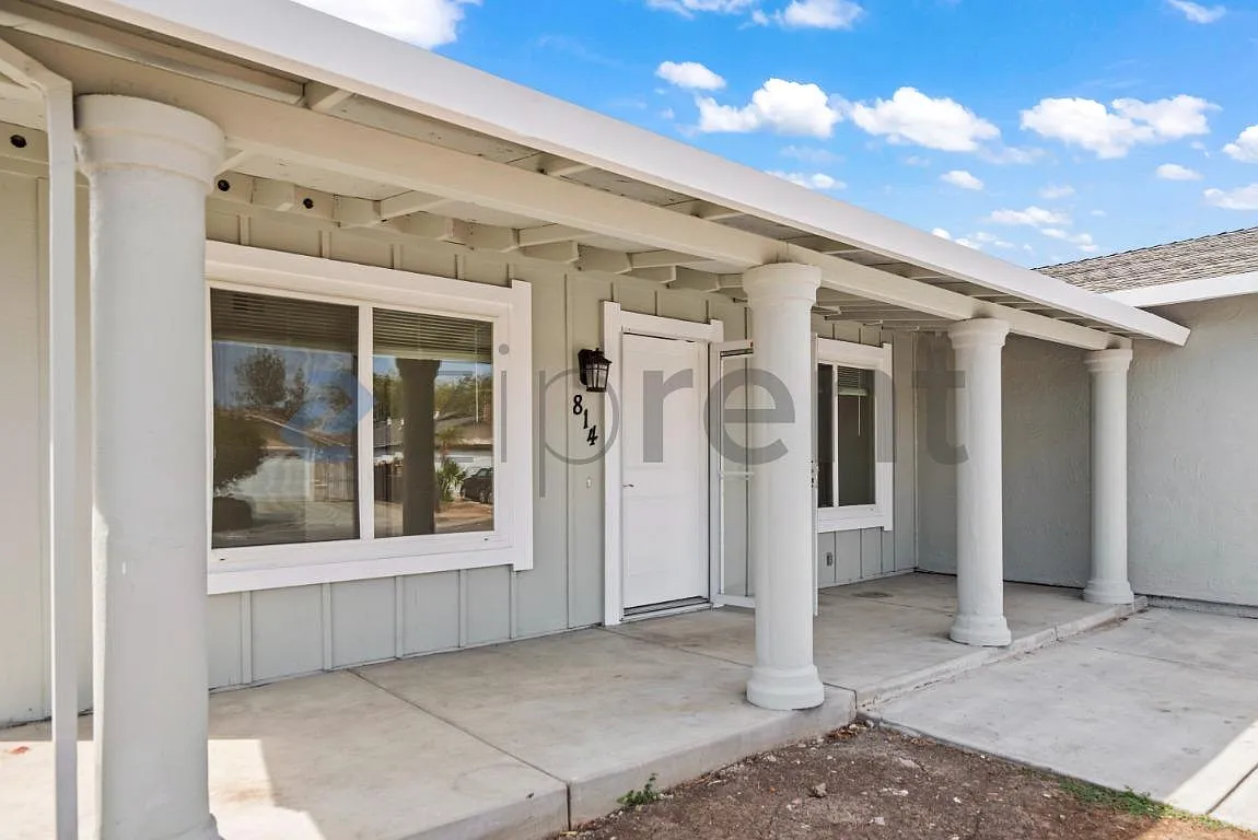 4 bed, 1139 sqft, $4,778 — Photo 3
