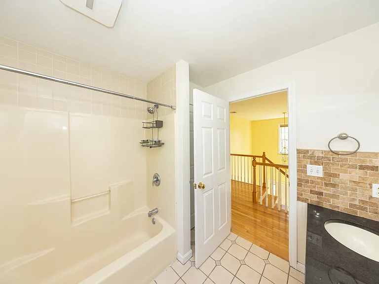 469 Walnut St — Photo 36