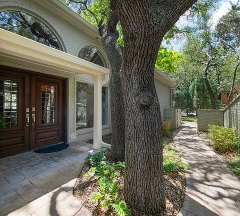 2nd image of 34 WESTCOURT LN