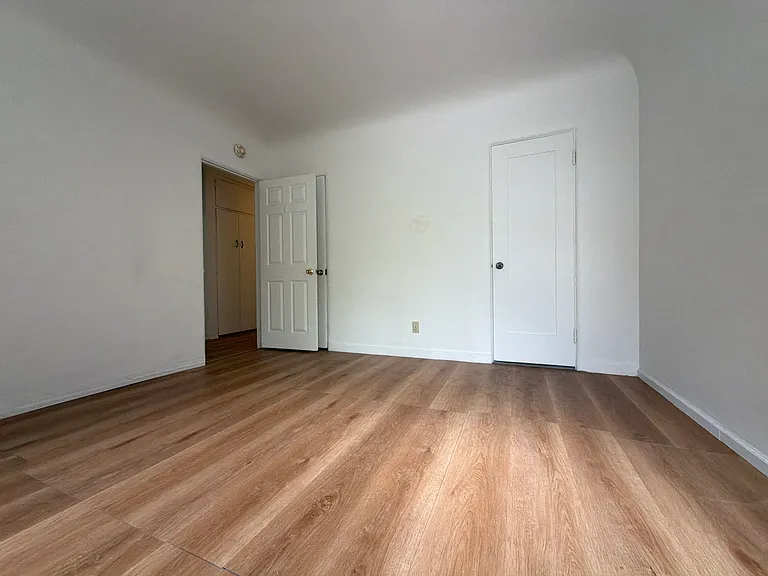 122 E Linda Vista Ave — Photo 10