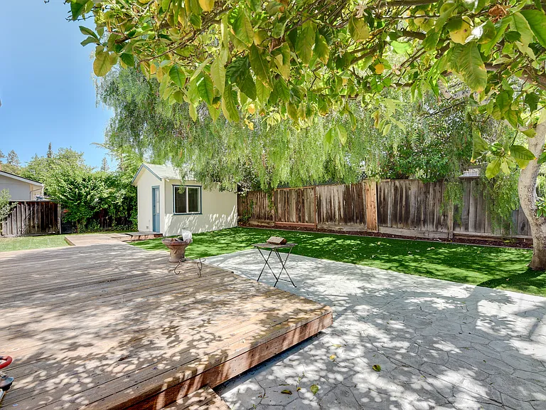771 Ormonde Dr — Photo 22