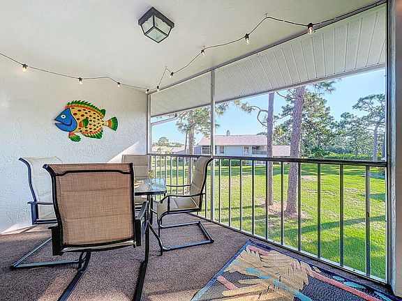 3rd image of 1407 Pine Lake Dr