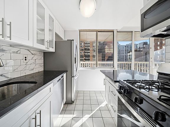 5th image of 50 Lexington Ave APT 14E