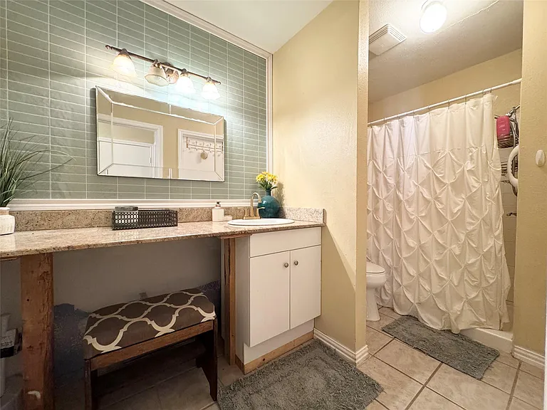 5550 N Braeswood Blvd #128 — Photo 12
