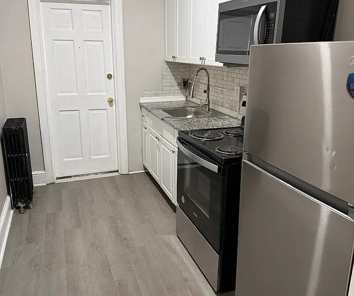 527 W Orange St #7 — Photo 1