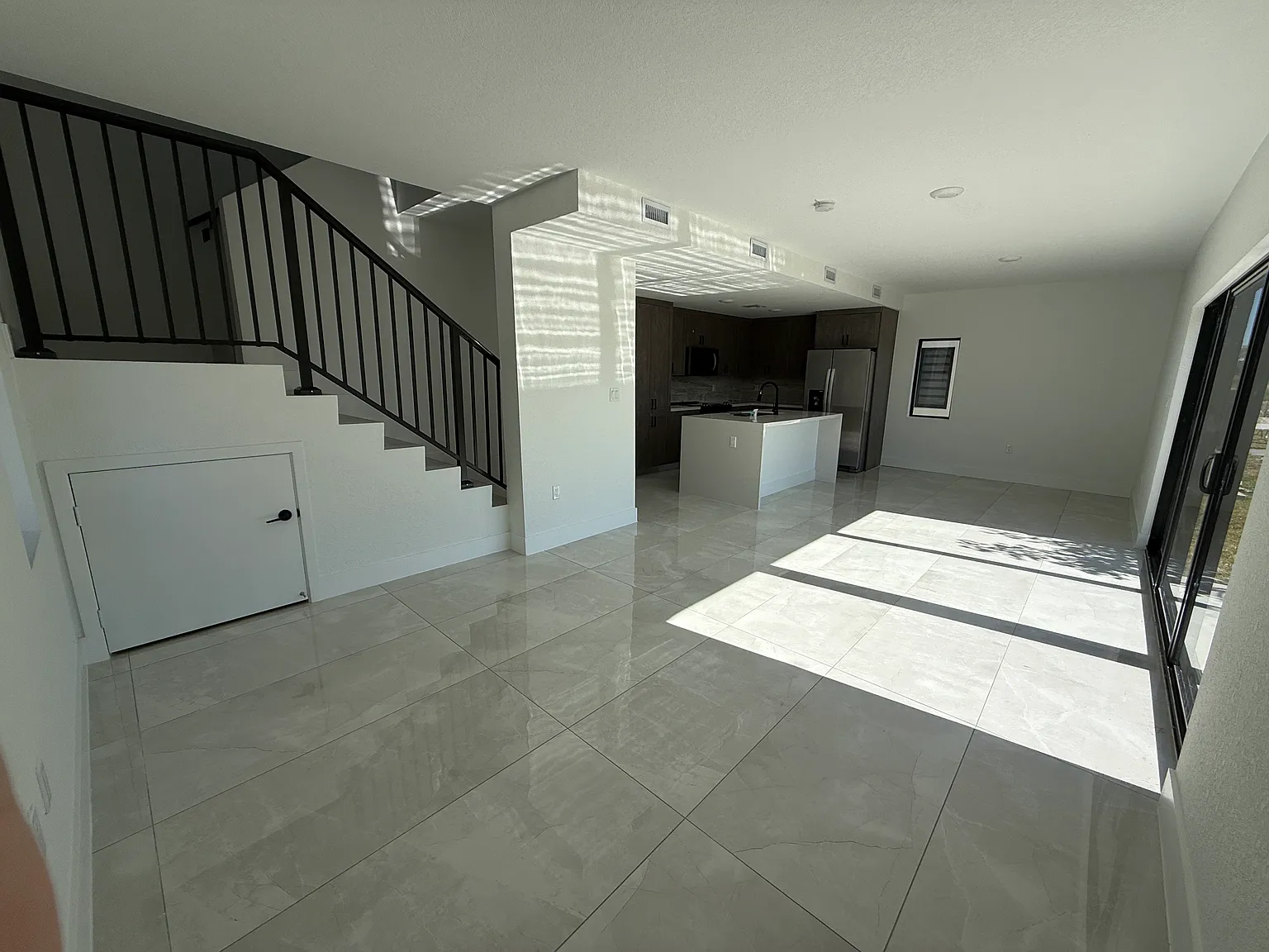 5 bed, 1810 sqft, $3,650 — Photo 4