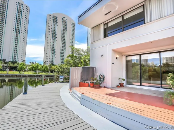 203 Poinciana Dr #103, Sunny Isles Beach, FL 33160