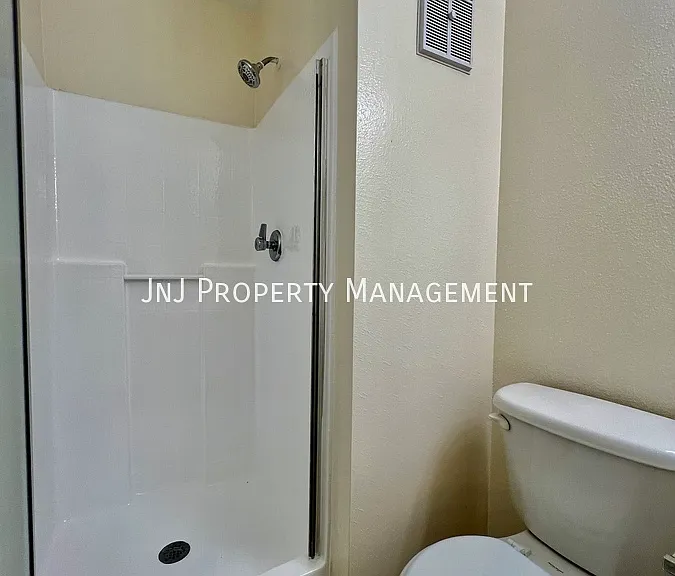 1101 E South St #205 — Photo 11