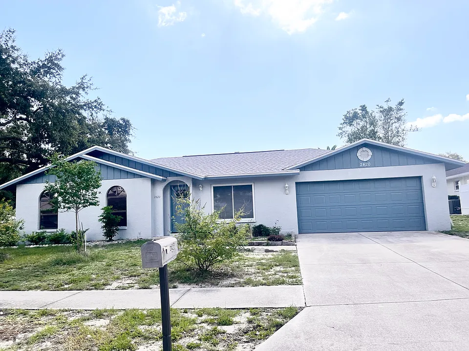 2420 Briar Oak Cir