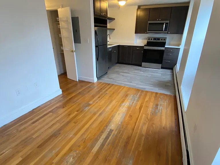 20 Hanson St #2 — Photo 1